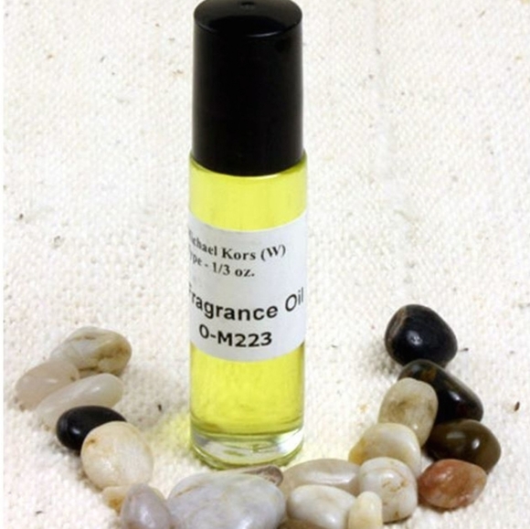 Queen2KeepUp Boutique Other - Michael Kors (W) Type Body Oil - 1/3 oz.